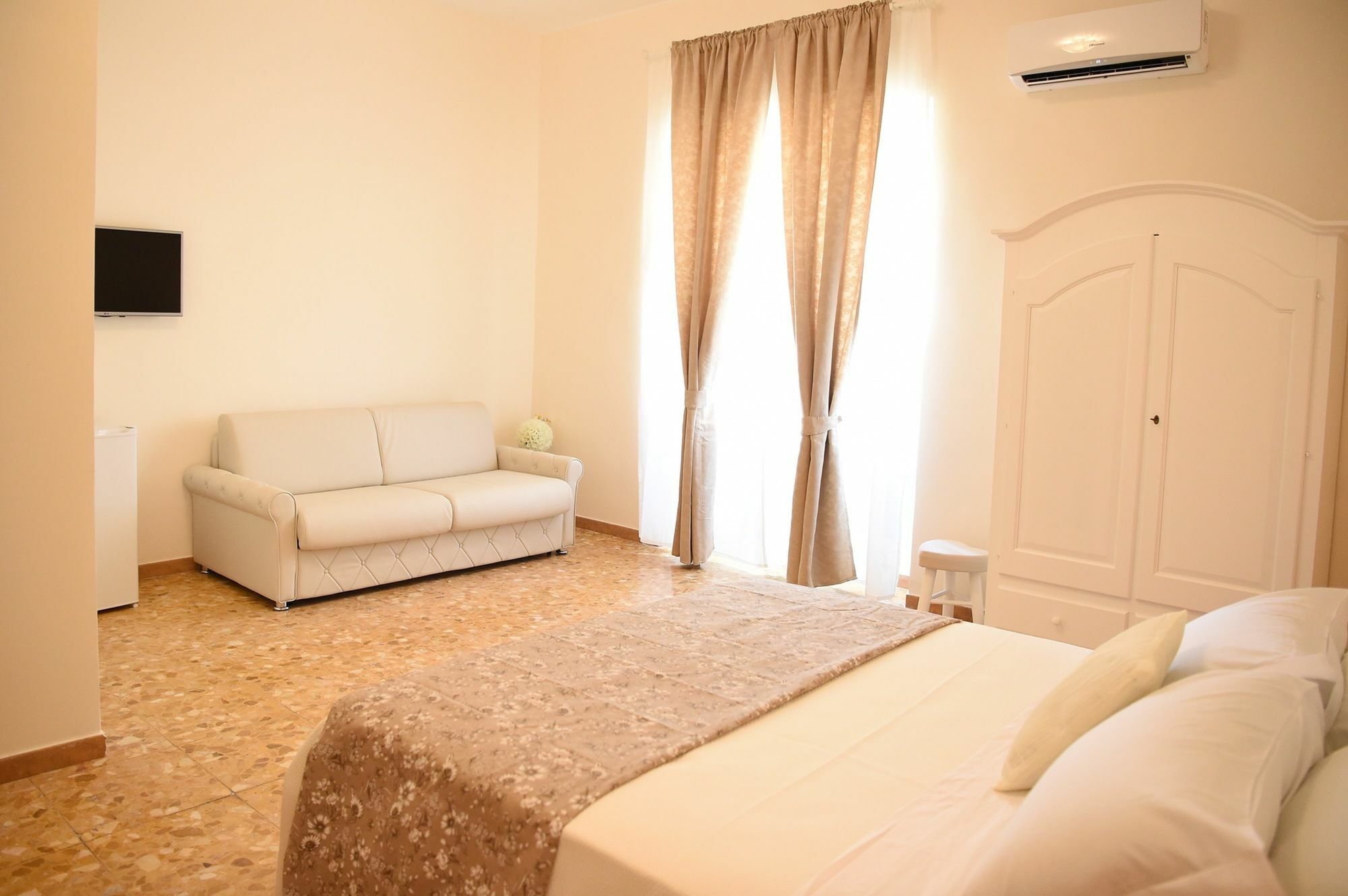 B&B Bonnes Suites 나폴리 외부 사진