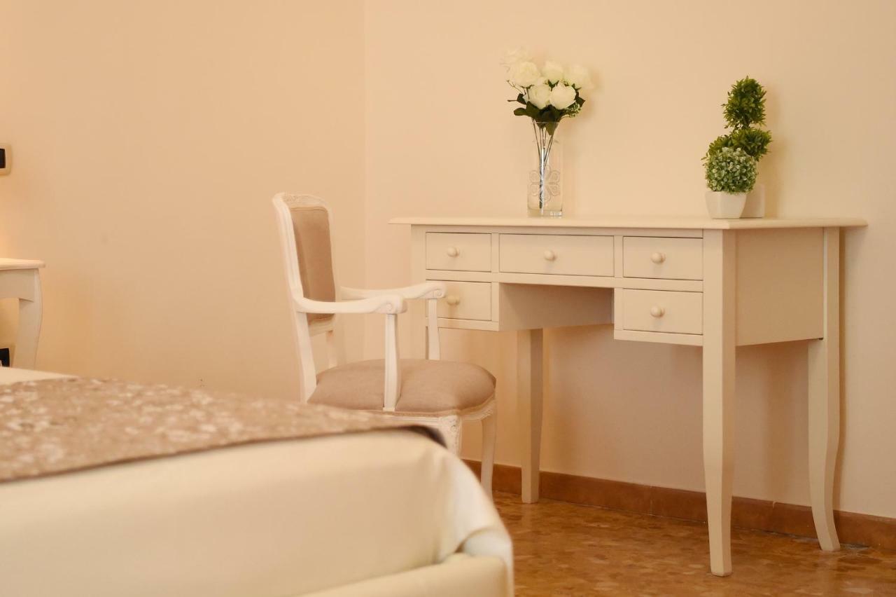 B&B Bonnes Suites 나폴리 외부 사진